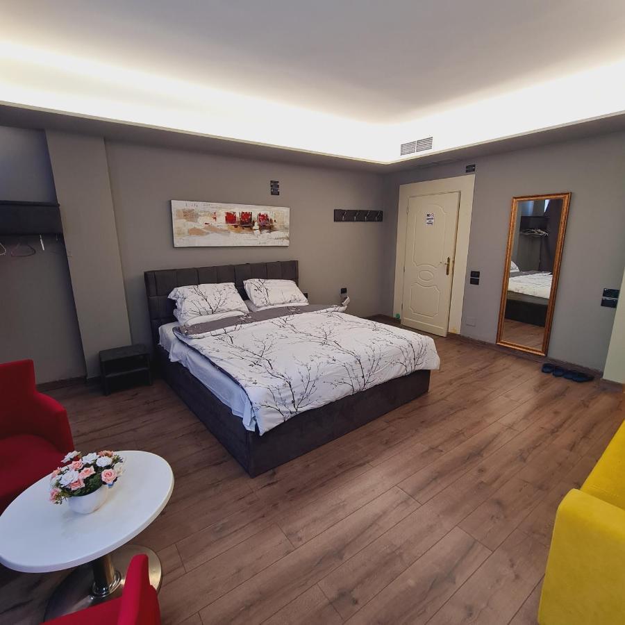 Hotel Driti New Bazaar ティラナ エクステリア 写真