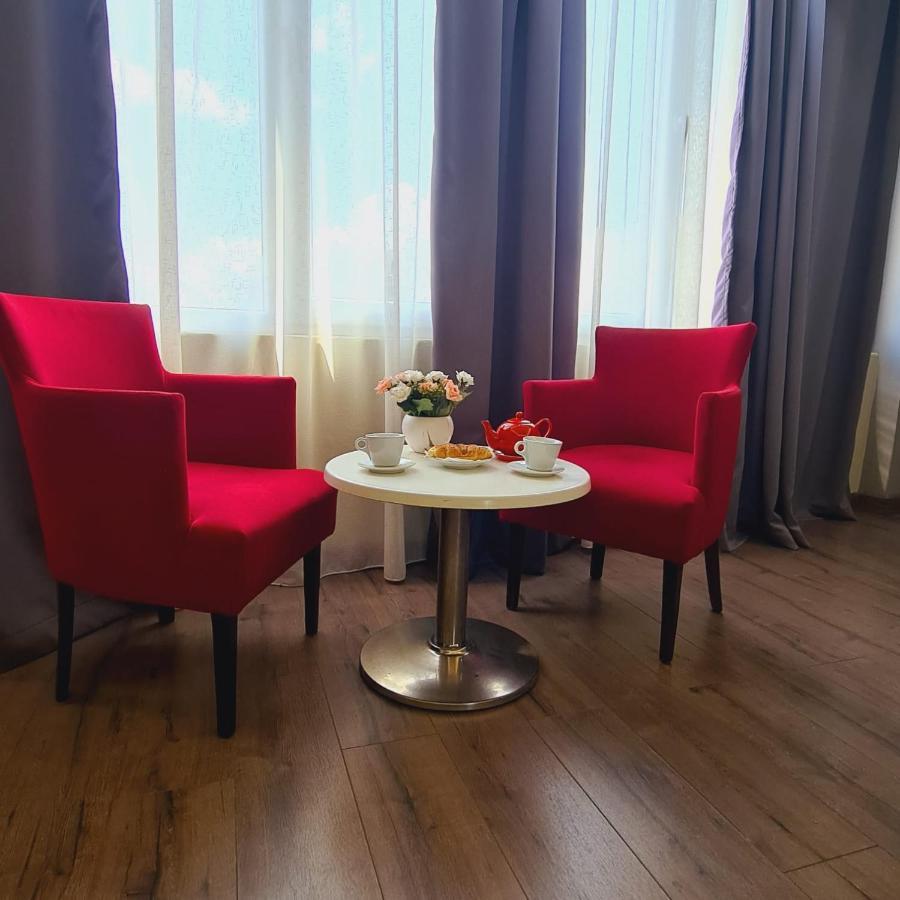 Hotel Driti New Bazaar ティラナ エクステリア 写真