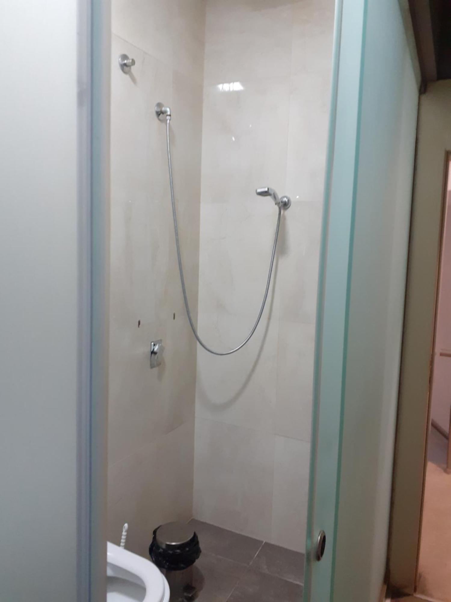Hotel Driti New Bazaar ティラナ エクステリア 写真