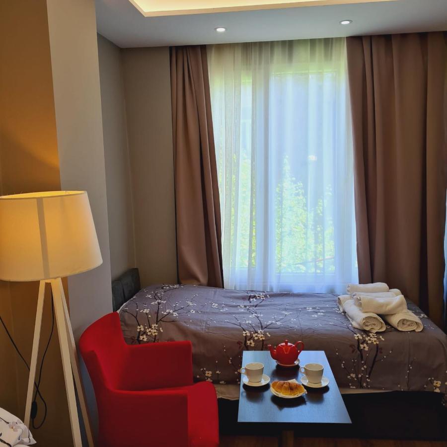 Hotel Driti New Bazaar ティラナ エクステリア 写真